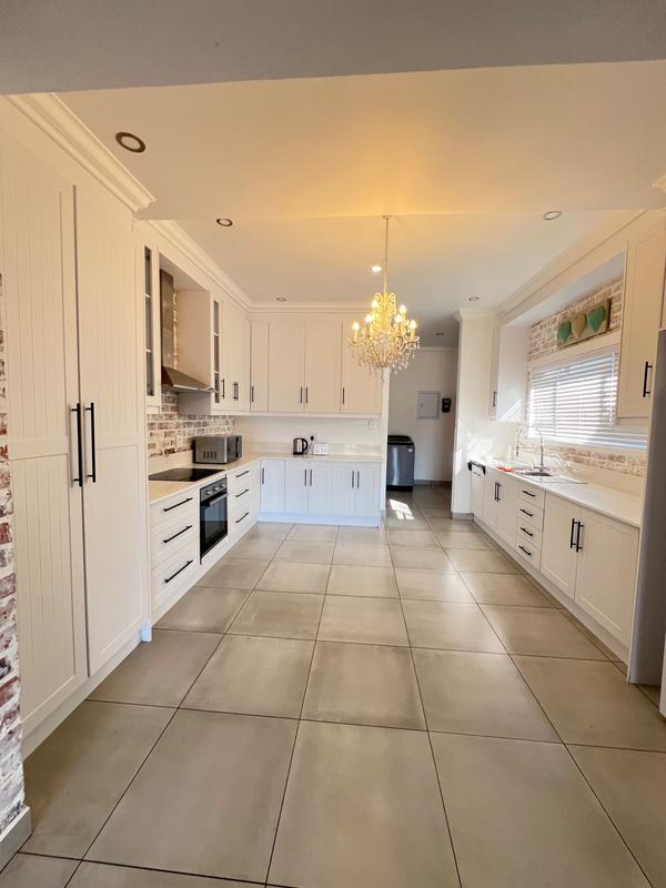 To Let 5 Bedroom Property for Rent in Kathu Northern Cape